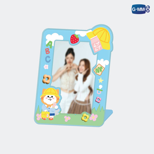 FD30-015 MUVMUV CARD HOLDER STAND WITH PHOTOCARD